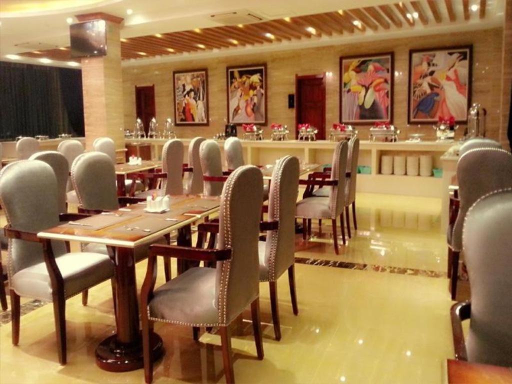 Star World Hotel Naypyidaw Zewnętrze zdjęcie
