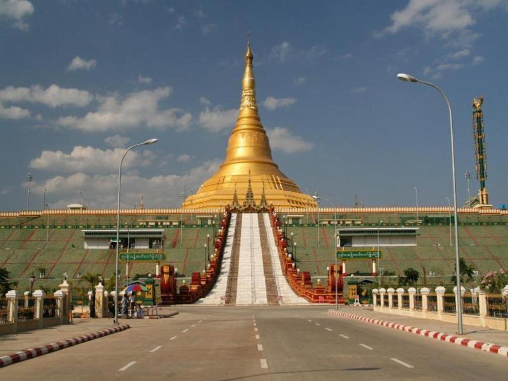 Star World Hotel Naypyidaw Zewnętrze zdjęcie